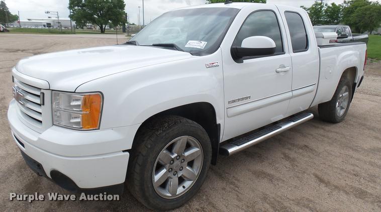 image for item DA7829 2012 GMC Sierra 1500 Ext. Cab pickup truck