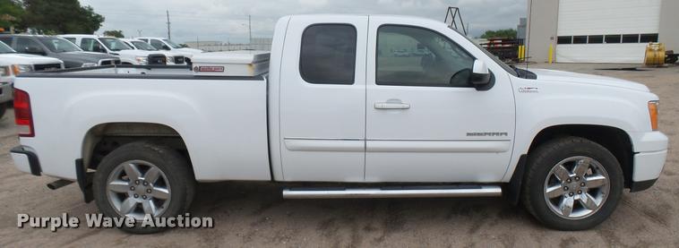 image for item DA7829 2012 GMC Sierra 1500 Ext. Cab pickup truck