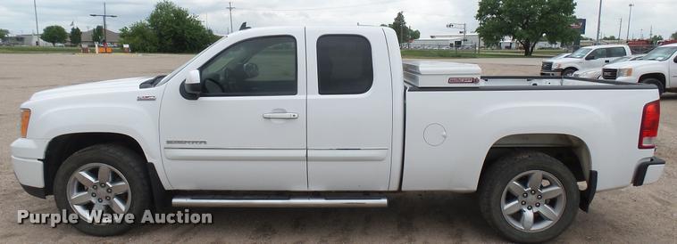 image for item DA7829 2012 GMC Sierra 1500 Ext. Cab pickup truck