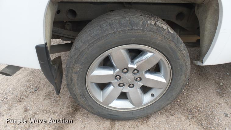 image for item DA7829 2012 GMC Sierra 1500 Ext. Cab pickup truck