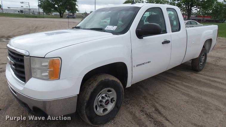 image for item DA7831 2008 GMC Sierra 2500HD Ext. Cab pickup truck