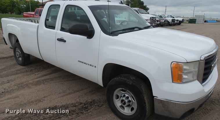 image for item DA7831 2008 GMC Sierra 2500HD Ext. Cab pickup truck