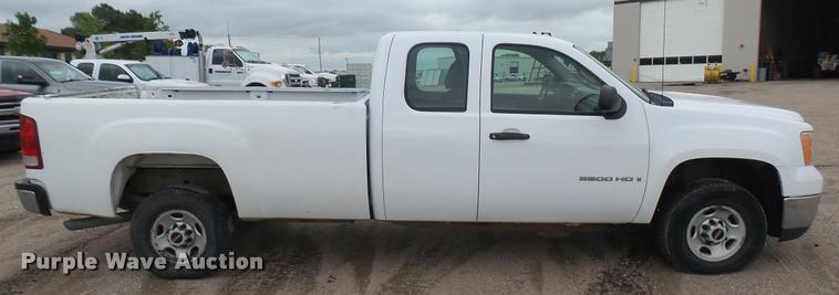image for item DA7831 2008 GMC Sierra 2500HD Ext. Cab pickup truck