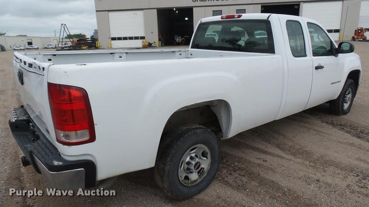 image for item DA7831 2008 GMC Sierra 2500HD Ext. Cab pickup truck