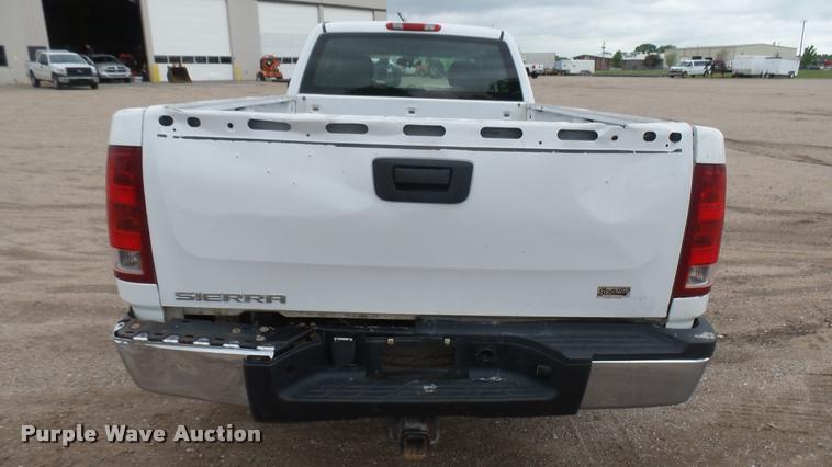 image for item DA7831 2008 GMC Sierra 2500HD Ext. Cab pickup truck