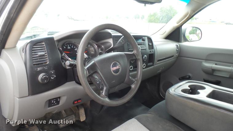 image for item DA7831 2008 GMC Sierra 2500HD Ext. Cab pickup truck