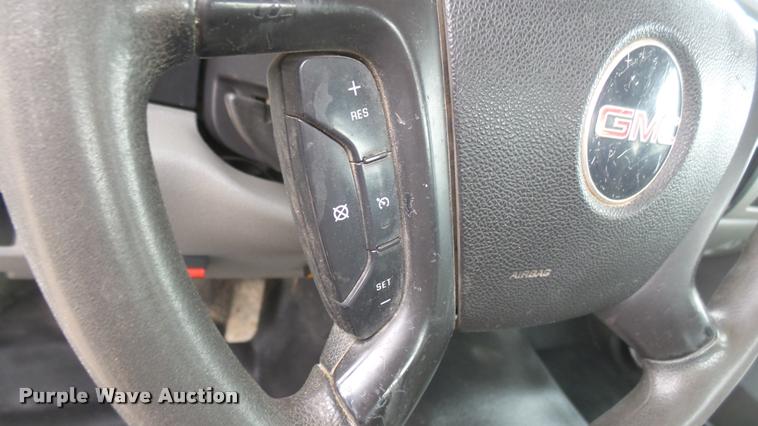 image for item DA7831 2008 GMC Sierra 2500HD Ext. Cab pickup truck