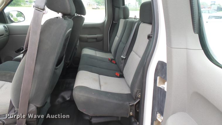 image for item DA7831 2008 GMC Sierra 2500HD Ext. Cab pickup truck