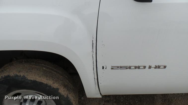 image for item DA7831 2008 GMC Sierra 2500HD Ext. Cab pickup truck