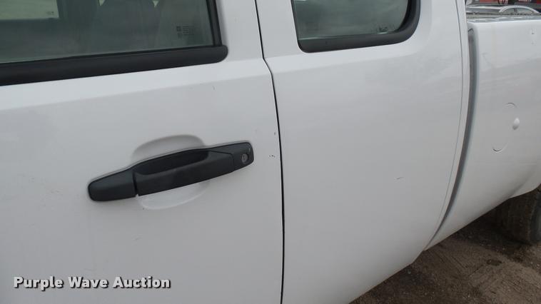 image for item DA7831 2008 GMC Sierra 2500HD Ext. Cab pickup truck