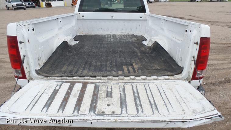 image for item DA7831 2008 GMC Sierra 2500HD Ext. Cab pickup truck