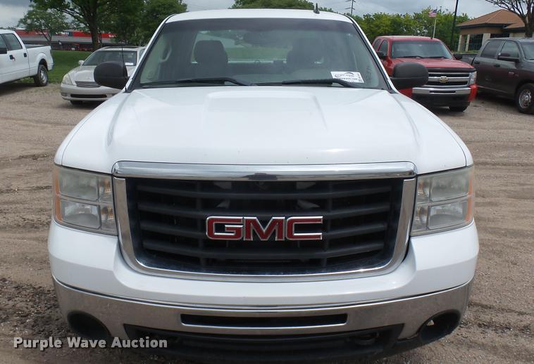 image for item DA7831 2008 GMC Sierra 2500HD Ext. Cab pickup truck