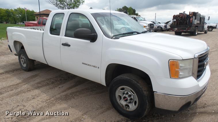 image for item DA7831 2008 GMC Sierra 2500HD Ext. Cab pickup truck