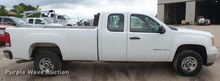image for item DA7831 2008 GMC Sierra 2500HD Ext. Cab pickup truck