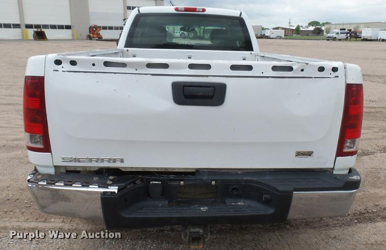 image for item DA7831 2008 GMC Sierra 2500HD Ext. Cab pickup truck