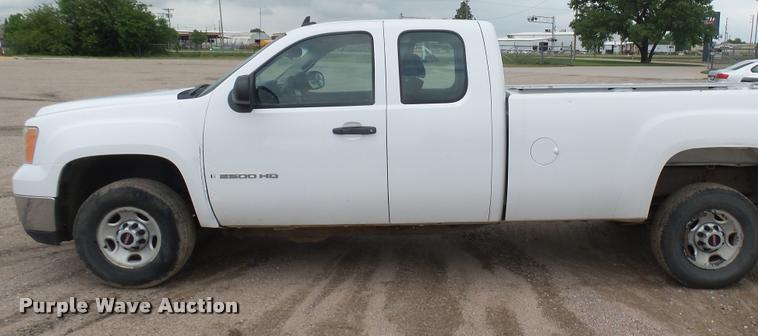 image for item DA7831 2008 GMC Sierra 2500HD Ext. Cab pickup truck