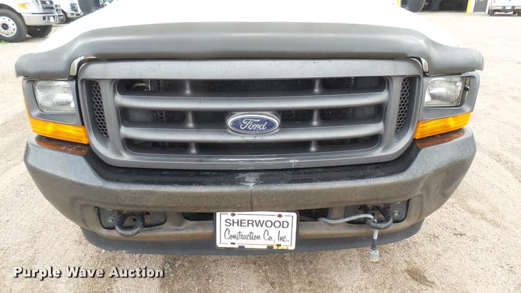 image for item DA7833 2001 Ford F350 Super Duty flatbed pickup truck