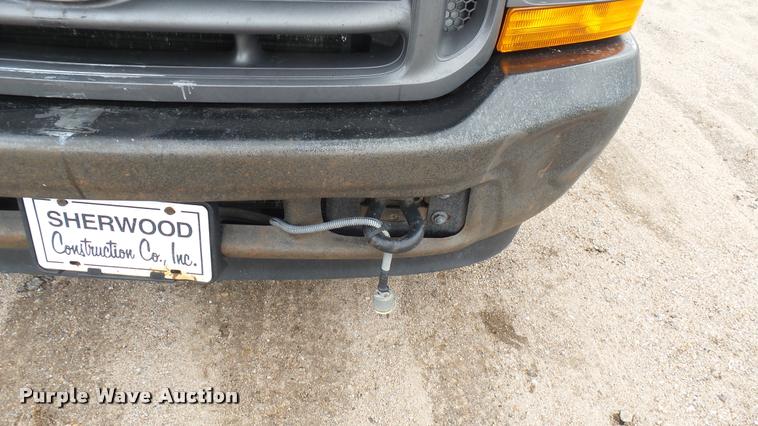 image for item DA7833 2001 Ford F350 Super Duty flatbed pickup truck