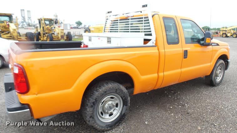 image for item DA7835 2012 Ford F250 Super Duty SuperCab pickup truck