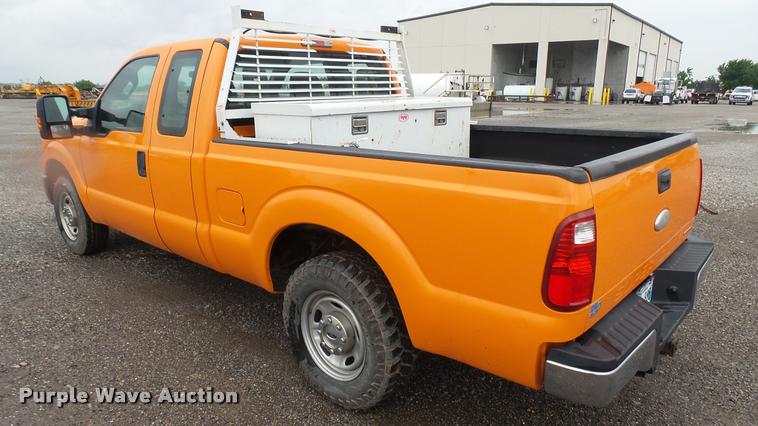image for item DA7835 2012 Ford F250 Super Duty SuperCab pickup truck