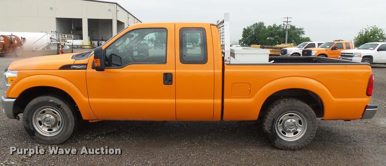 image for item DA7835 2012 Ford F250 Super Duty SuperCab pickup truck