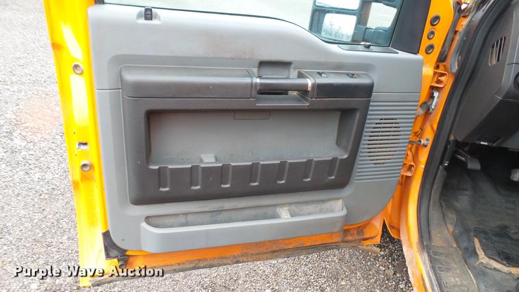 image for item DA7835 2012 Ford F250 Super Duty SuperCab pickup truck