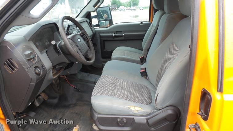 image for item DA7835 2012 Ford F250 Super Duty SuperCab pickup truck