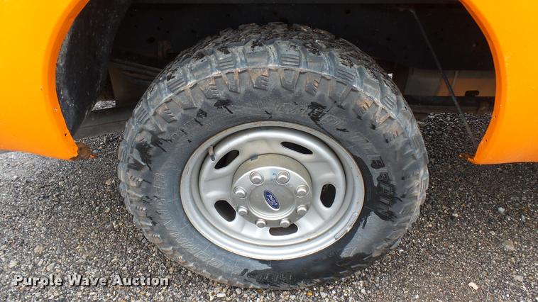 image for item DA7835 2012 Ford F250 Super Duty SuperCab pickup truck