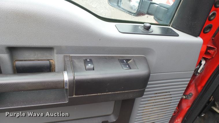 image for item DA7836 2011 Ford F250 Super Duty SuperCab pickup truck