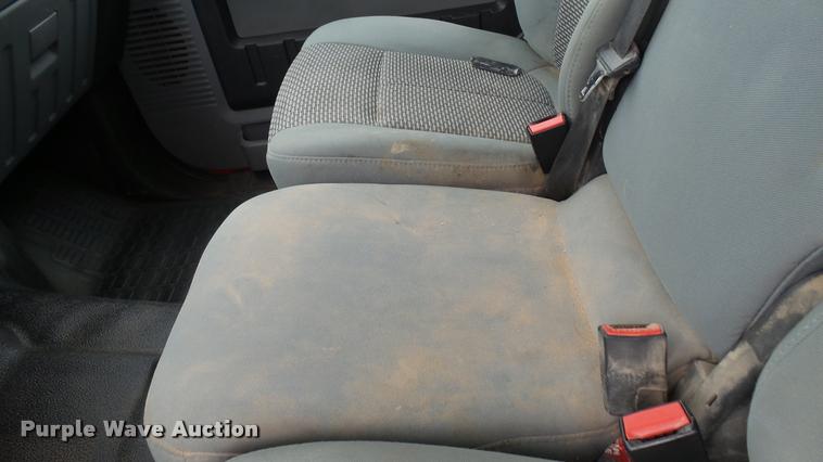 image for item DA7836 2011 Ford F250 Super Duty SuperCab pickup truck