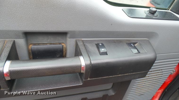 image for item DA7836 2011 Ford F250 Super Duty SuperCab pickup truck