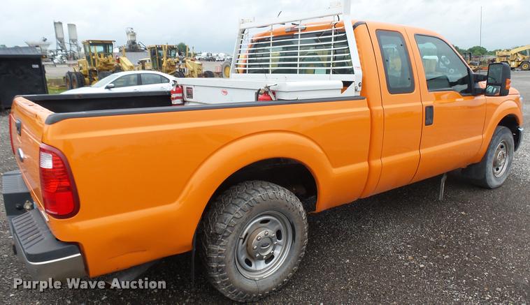 image for item DA7837 2013 Ford F250 Super Duty SuperCab pickup truck