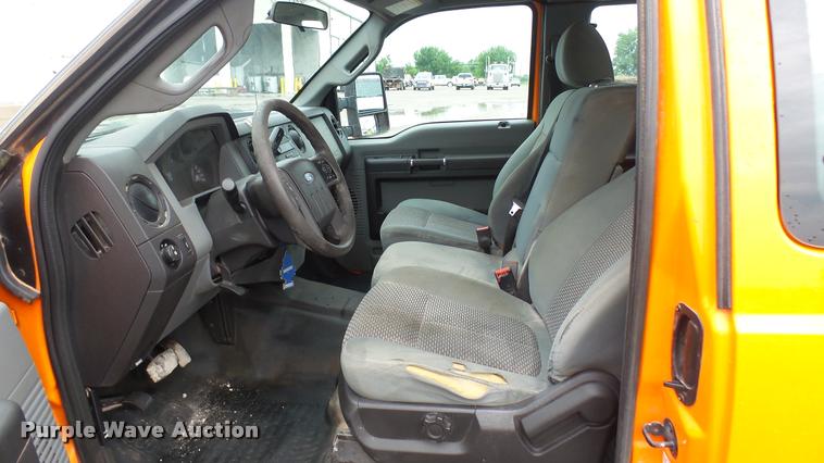 image for item DA7837 2013 Ford F250 Super Duty SuperCab pickup truck