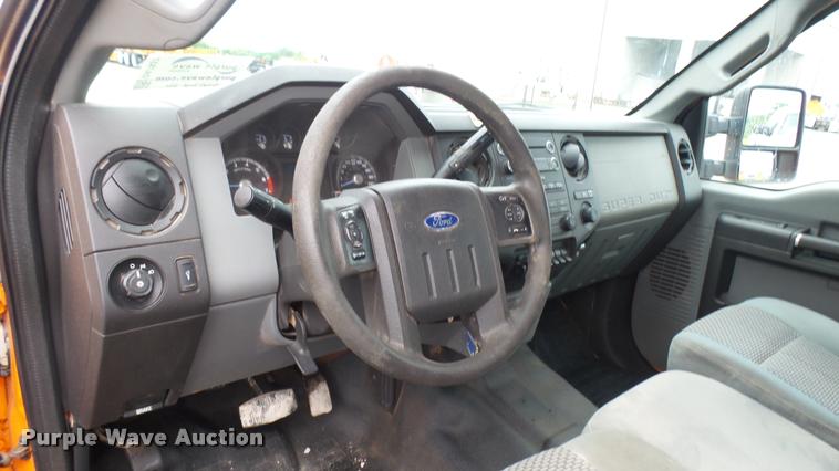 image for item DA7837 2013 Ford F250 Super Duty SuperCab pickup truck