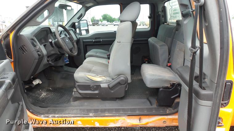 image for item DA7837 2013 Ford F250 Super Duty SuperCab pickup truck