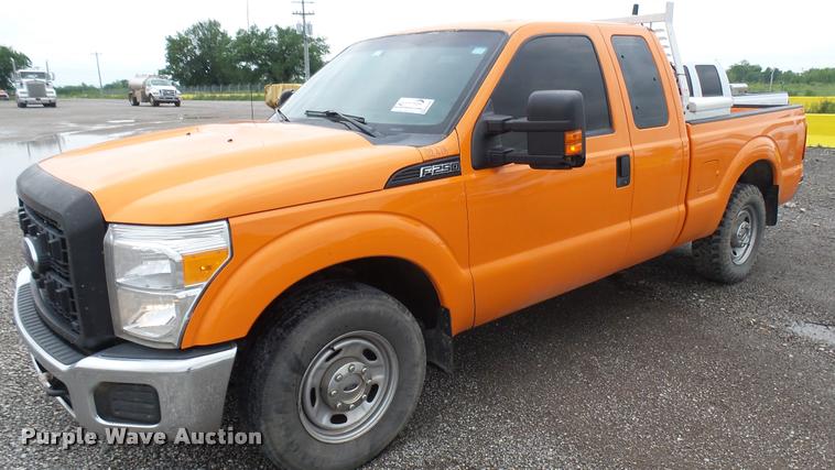 image for item DA7840 2014 Ford F250 Super Duty SuperCab pickup truck