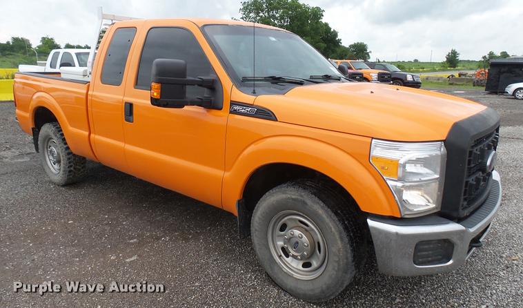 image for item DA7840 2014 Ford F250 Super Duty SuperCab pickup truck