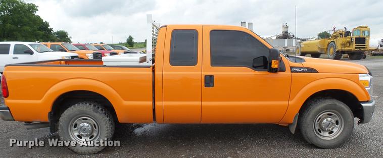 image for item DA7840 2014 Ford F250 Super Duty SuperCab pickup truck