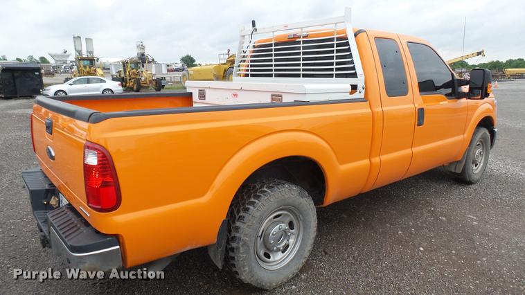 image for item DA7840 2014 Ford F250 Super Duty SuperCab pickup truck