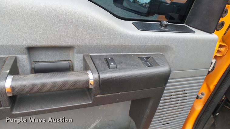 image for item DA7840 2014 Ford F250 Super Duty SuperCab pickup truck