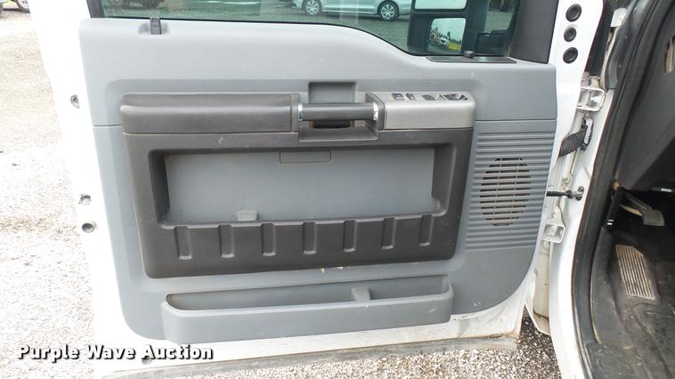 image for item DA7841 2014 Ford F250 Super Duty Crew Cab pickup truck