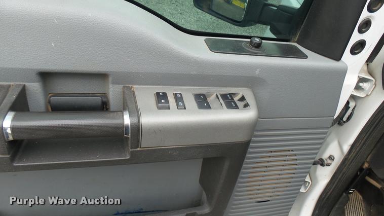 image for item DA7841 2014 Ford F250 Super Duty Crew Cab pickup truck