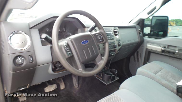 image for item DA7841 2014 Ford F250 Super Duty Crew Cab pickup truck