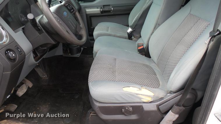 image for item DA7841 2014 Ford F250 Super Duty Crew Cab pickup truck