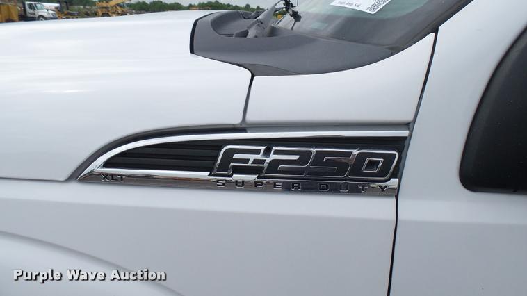 image for item DA7841 2014 Ford F250 Super Duty Crew Cab pickup truck