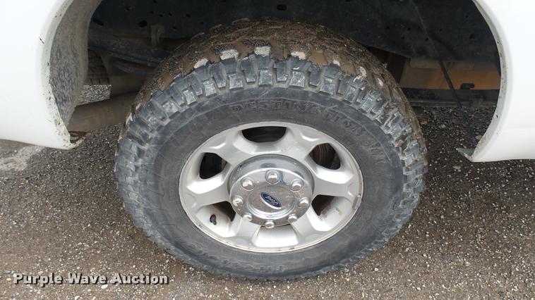 image for item DA7841 2014 Ford F250 Super Duty Crew Cab pickup truck