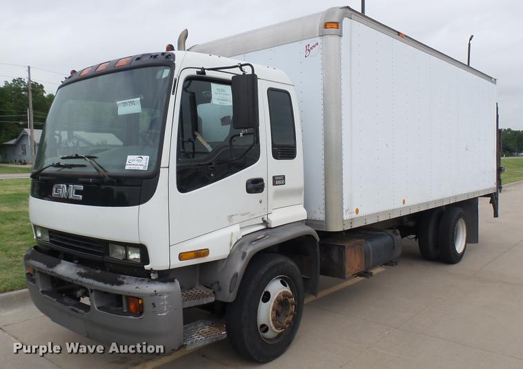 image for item DA7862 1999 GMC T6500 box truck