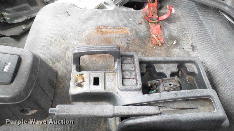 image for item DA7862 1999 GMC T6500 box truck