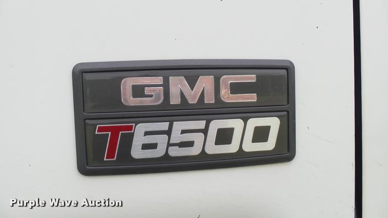 image for item DA7862 1999 GMC T6500 box truck