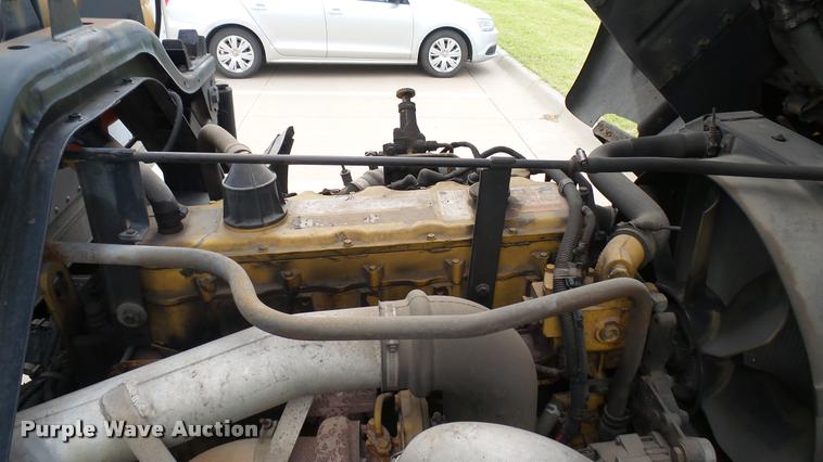 image for item DA7862 1999 GMC T6500 box truck